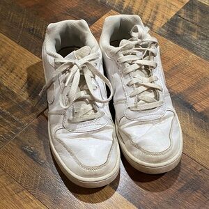 Nikes women sneakers